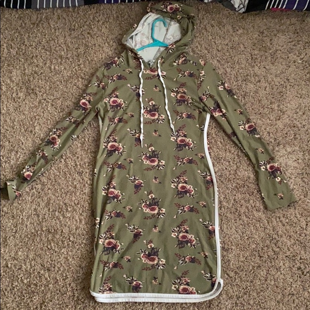 This is a medium dress with a hoodie.